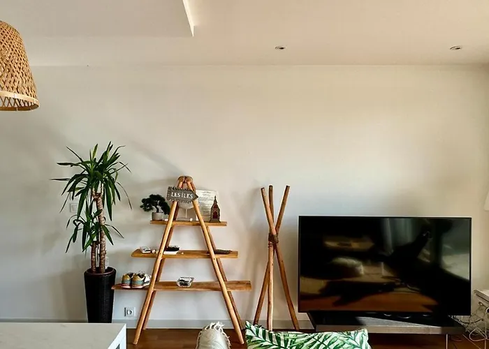 Les Pieds Dans Le Sable